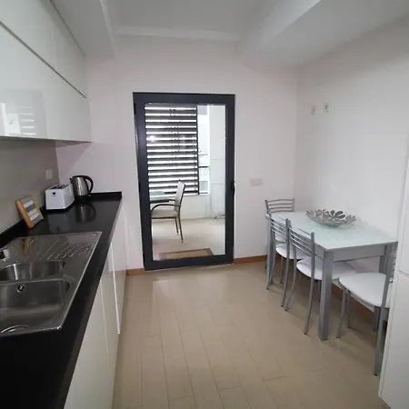 דירה T1 Rocha Prime / 1ª Linha *