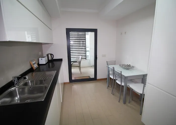 דירה T1 Rocha Prime / 1ª Linha *