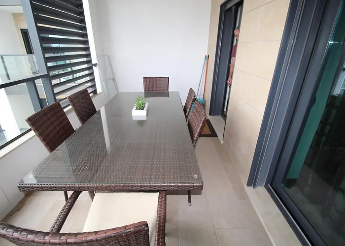 T1 Rocha Prime / 1ª Linha *