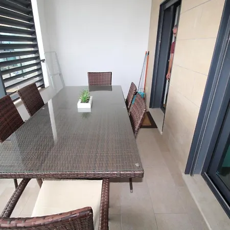 T1 Rocha Prime / 1ª Linha *