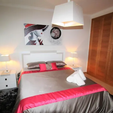 T1 Rocha Prime / 1ª Linha *