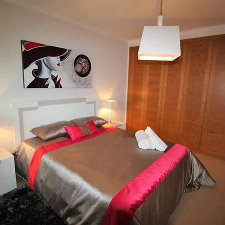 T1 Rocha Prime / 1ª Linha *